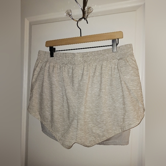 DSG - Comfy Sports Shorts - Picture 5 of 6